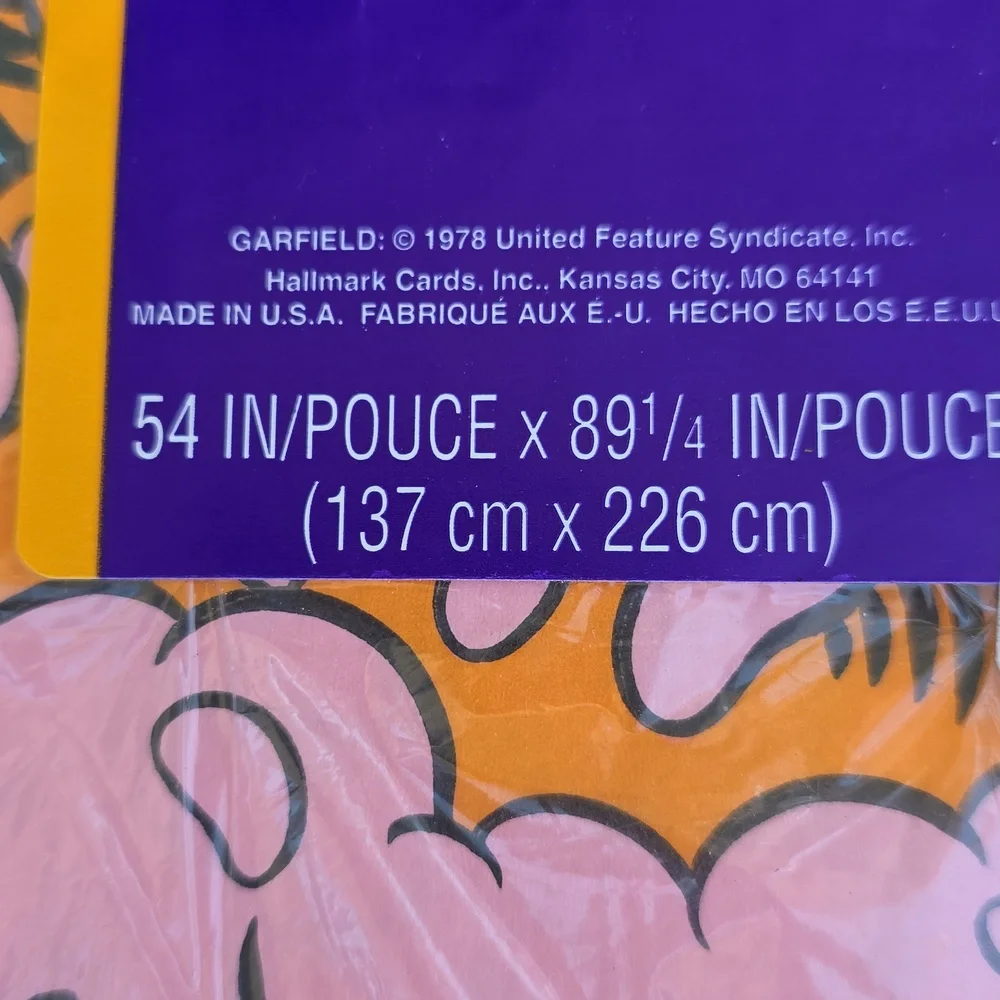 New Vintage Garfield Hallmark Party Express Happy Birthday Table Cover 54 X 89